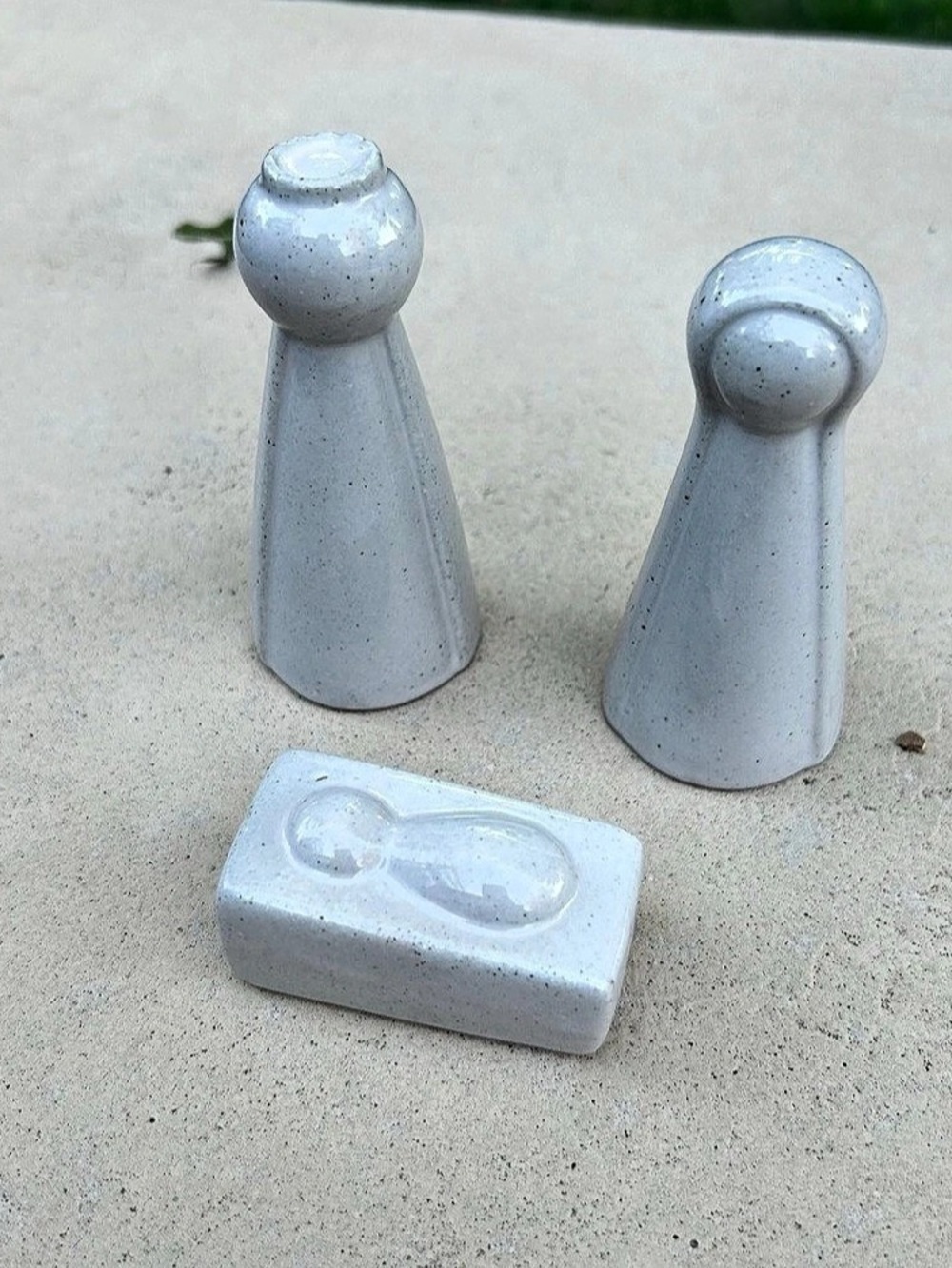 Glazed Terracotta Stoneware Nativity Scene Set 3 Pc Lt Gray Minimalist Christmas